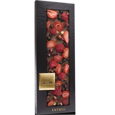 Молочный шоколад ChocoMe G104, Клубника, ягоды черной смородины, малина, 110 г Молочный шоколад ChocoMe G104, Клубника, ягоды черной смородины, малина, 110 г